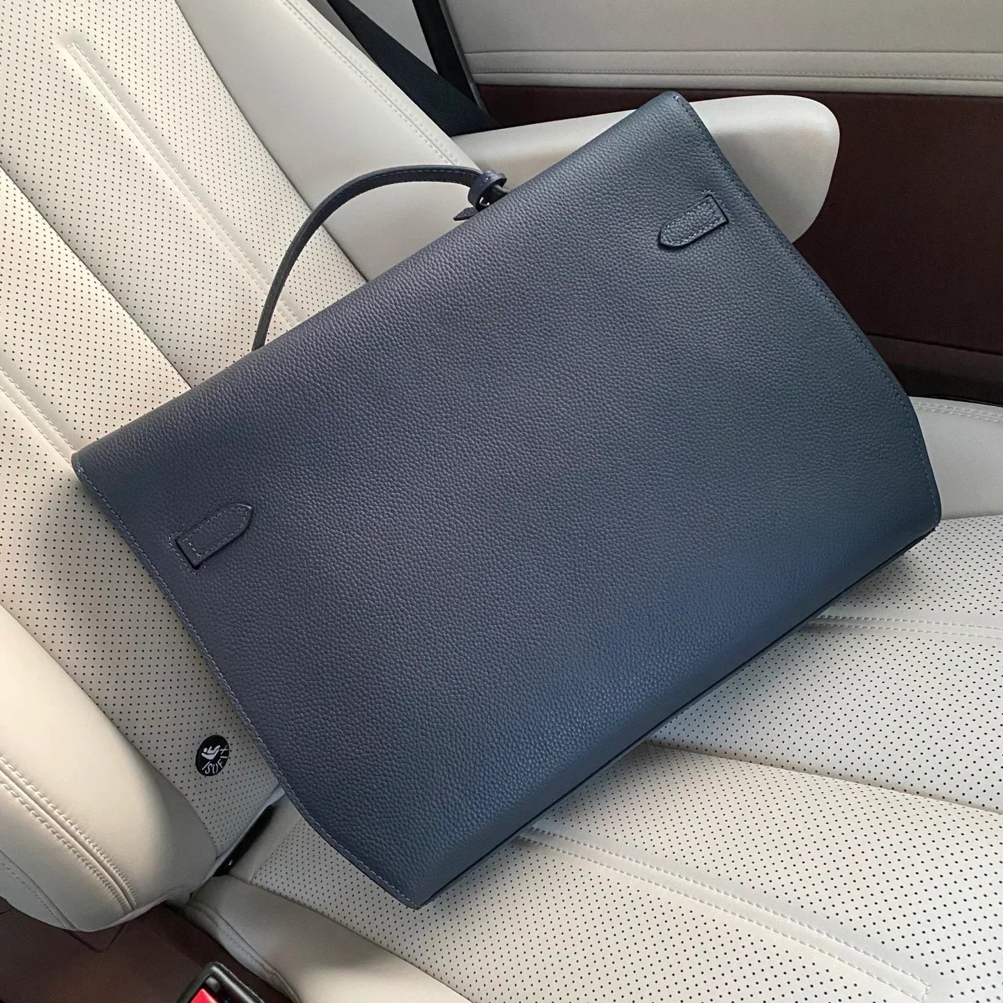 Kelly Depeches 36 Document Holder In Bleu De Prusse Togo Calfskin